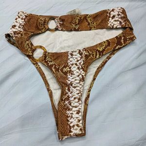 😍 Stylish Snakeskin Bikini Bottom