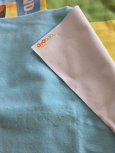 AquaDoodle Magic Drawing Mat&amp; waterproof sheet