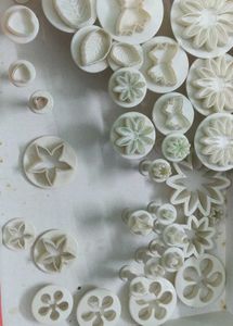 clay Flower Cutters Set