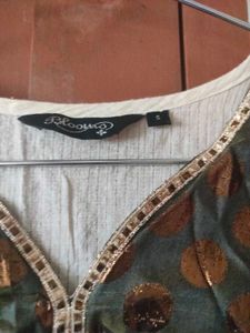 Elegant White &amp; Gold Kurta