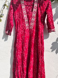 Elegant Pink Embroidered Kurta