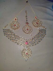 Jewellery Set For Women. Like New. Good Condition.