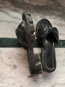 Chic Black Bow Slides