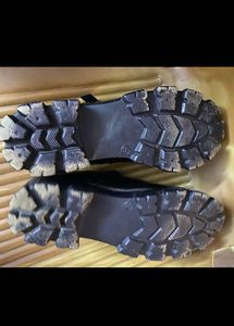 Stylish Black Patent Mary Jane Flats