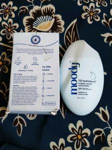 Moody 7D Hydroburst Hybrid Water Sunscreen SPF 50