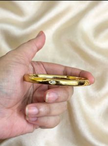 ✨ GOLD OVAL SOLITAIRE BANGLE – MINIMAL & ELEGANT �