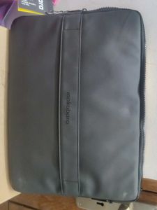 Sleek Black Laptop Sleeve large for 15.6"