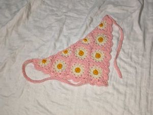 Crocheted Daisy Bandana