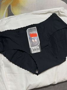 Comfortable Black Lace Trim Briefs