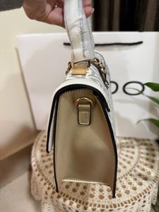 ALDO AUTHENTIC ON STORE ARTICLE
