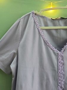 Light Purple Ribbed V-Neck Top