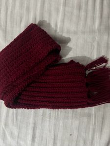 Burgundy mikasa knit Scarf
