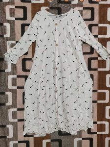 White Kurta with Lipstick Print
