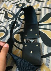 Elastic Belt with Ornate Buckle