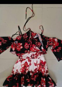 Chic Floral Ruffle Maxi Dress