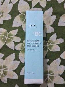 IUNIK Beta-Glucan Lacto Barrier Milk Essence