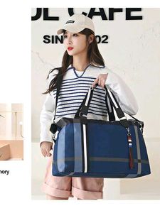 Stylish Plaid Weekender Bag