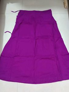 Purple Embellished saree blause with peticot