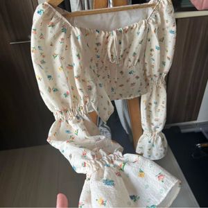 Floral Print Square Neck Puff Sleeve Top