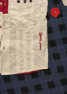 Sleeveless White &amp; Red Casual Shirt