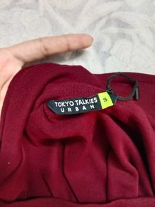 Maroon Y2k "Skater 82" Off-Shoulder Top