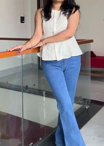 Women's Sleeveless Button-Up Top