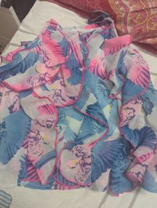 Chic Ruffled Floral Print Top