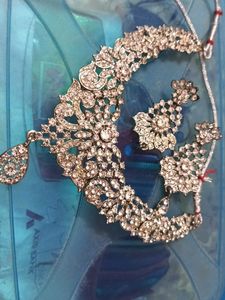 Sparkling Blue &amp; Silver Necklace Set