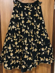 Elegant Black Floral Embroidered Lehenga