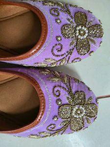 Embellished Juttis/Mojaris - Purple