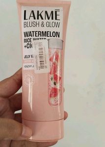 Lakme Blush & Glow Watermelon Face Wash