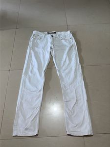 White denim jeans