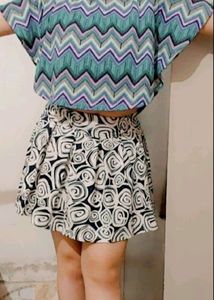 Price drop 400 to 300 Crop Top with short skirt (c
