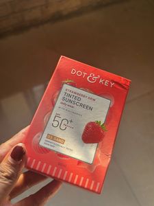 Dot & Key Strawberry Tinted Sunscreen