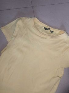 Butter Yellow cap sleeved top🌼