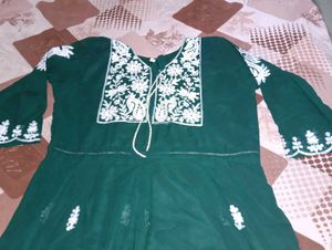 Elegant Green Embroidered Kurta