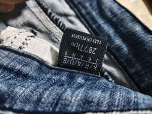 KRAUS. BRANDED.Blue Denim Capris