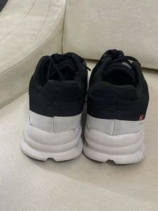 men’s running shoes