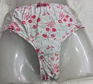 Floral Print Thong Panty 🤎
