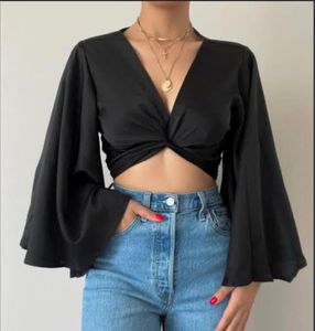 Chic Black Crop Top from Zara