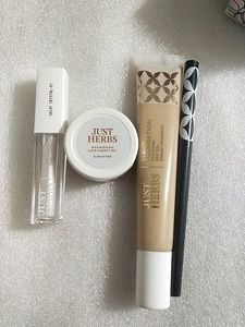 Just Herbs Makeup Kit