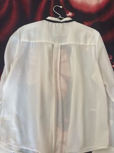 Chic White &amp; Black Trim Blouse