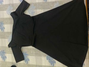 Black Off-Shoulder bodyfitted Dress