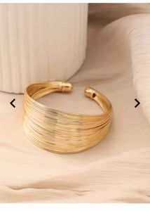 Shein Layer Wire Texture Detail Cuff Bracelet