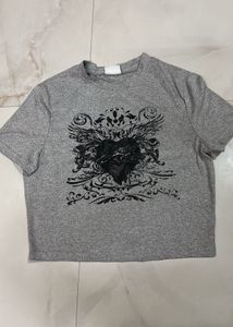 SALE PRICE‼️‼️savana gothic fitted tshirt