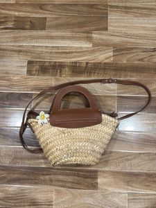 straw sling bag