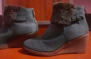 2000's Wedge Suede Boots with Fur Trim