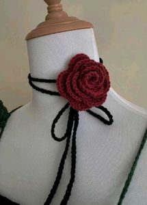 one Rose Crochet Choker