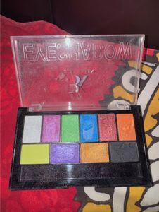 Vibrant Eyeshadow Palette
