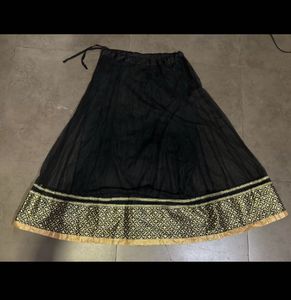 Elegant Black &amp; Gold Embroidered Saree